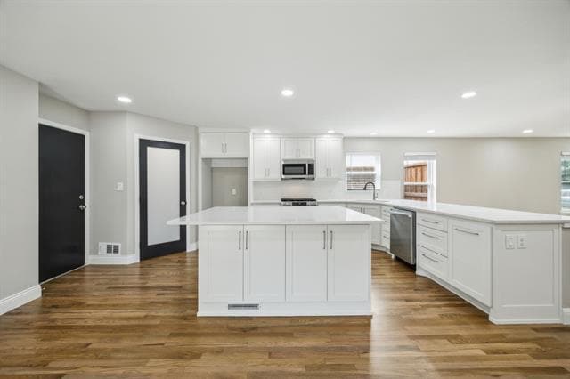 Building Photo - 810 Wildgrove Dr