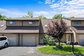 Building Photo - 61 Lenape Trail