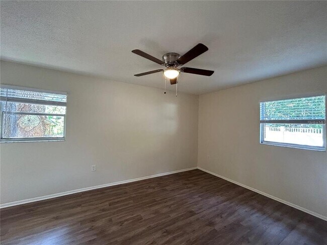 Building Photo - 3646 Radnor Pl