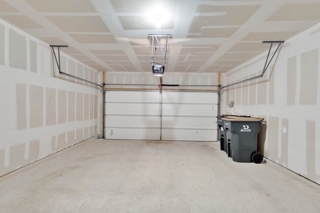Building Photo - 12305 Bulldogger Bnd