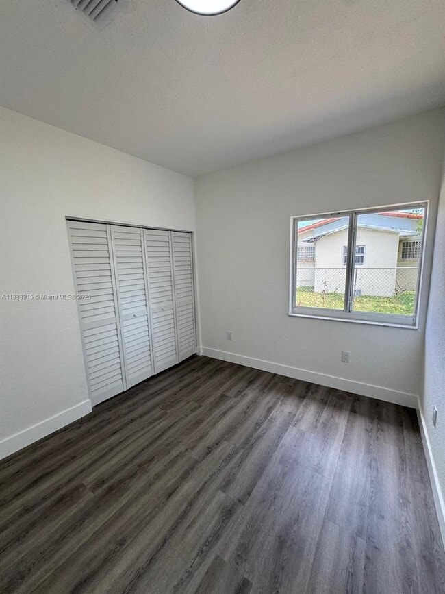 Building Photo - 3039 NW 51st Terrace