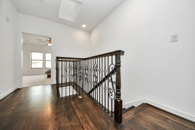 Building Photo - 146 Carson Ct