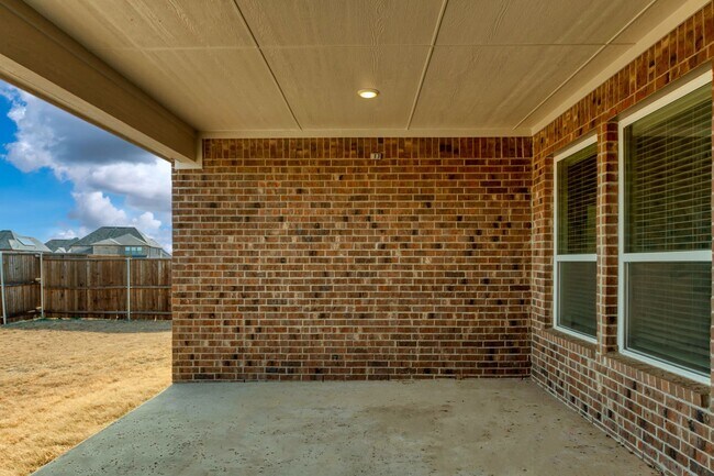 Building Photo - Beautiful 4 Bedroom, 3 Car Garage, Single Story Home in Celina!