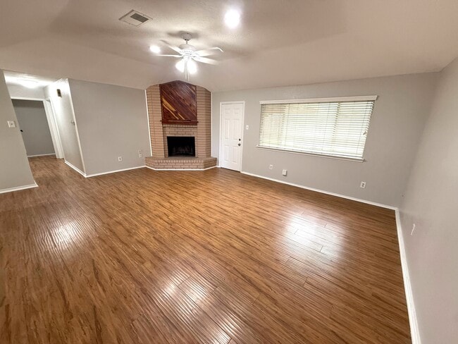 Building Photo - 13414 Wells River Dr
