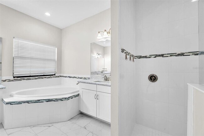 Building Photo - 11305 Hawks Fern Dr