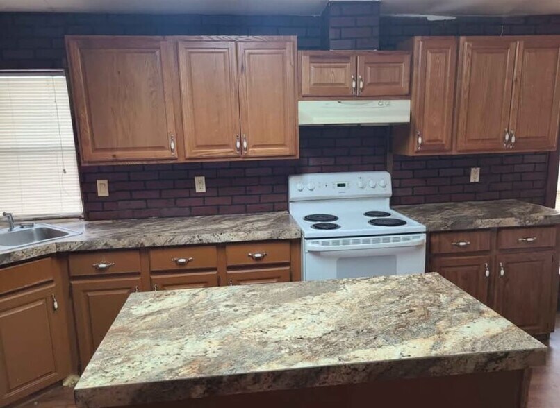 Building Photo - 6532 Mangrove Dr