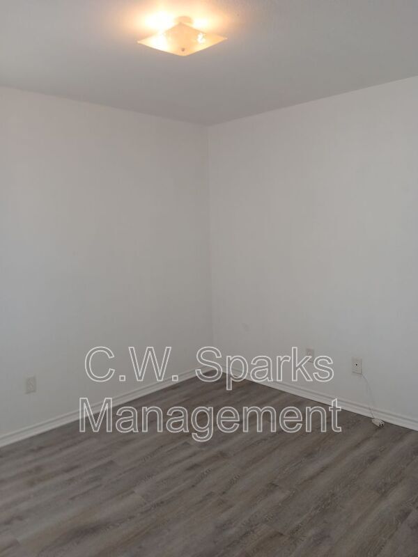 Building Photo - 13655 Biggs St
