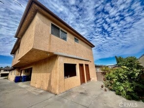 Building Photo - 1233 W 24th St