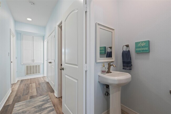 Building Photo - 1640 Windsong Way