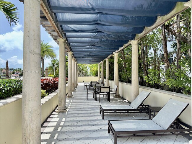 Building Photo - 5600 Collins Ave
