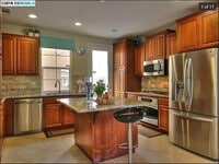 Building Photo - $3,790 - GORGEOUS 3 BEDROOM HOME IN EAST D...