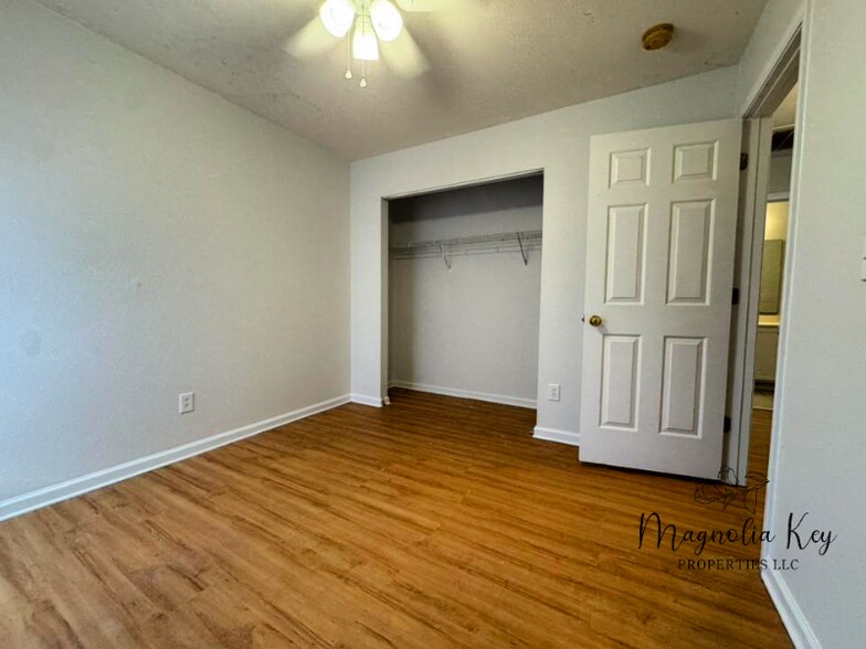 Building Photo - 1117 Stoney Falls Blvd