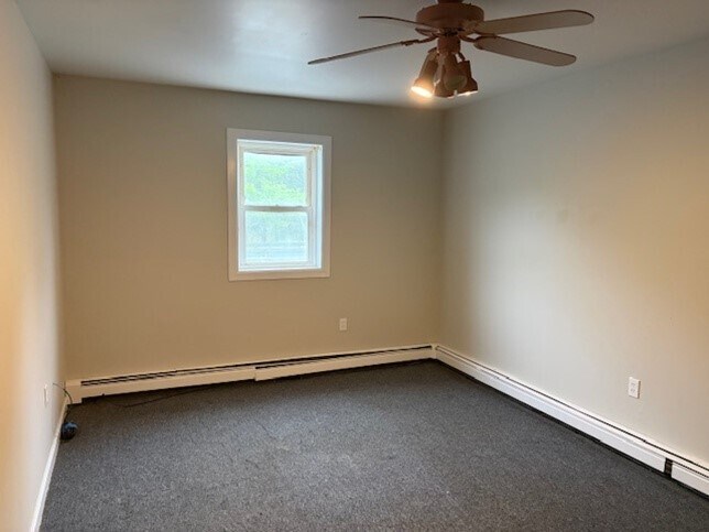 Building Photo - 482 NY-145