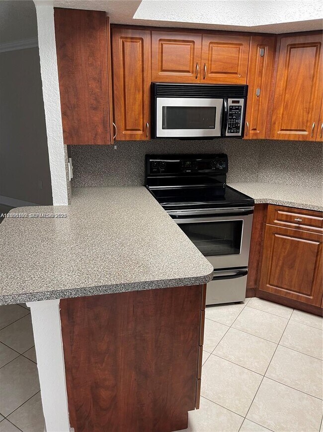 Building Photo - 8225 Lake Dr