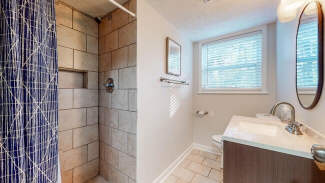 Building Photo - 4022 Brookcrest Cir