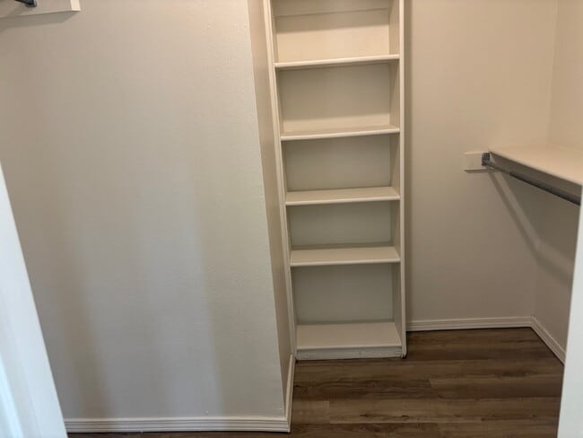 Building Photo - Two Bedroom 2 Full bath 11sqft Duplex for ...