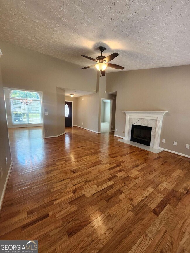 Building Photo - 1052 Ludwick Way