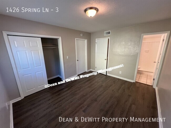 Building Photo - 1426 Spring Ln