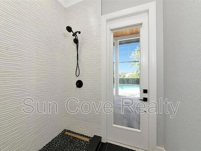 Building Photo - 600 Eagle Watch Ln