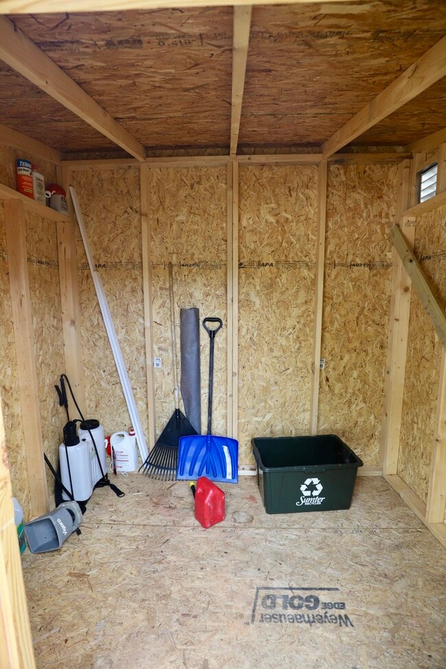 Building Photo - 115 Whitetail Cir