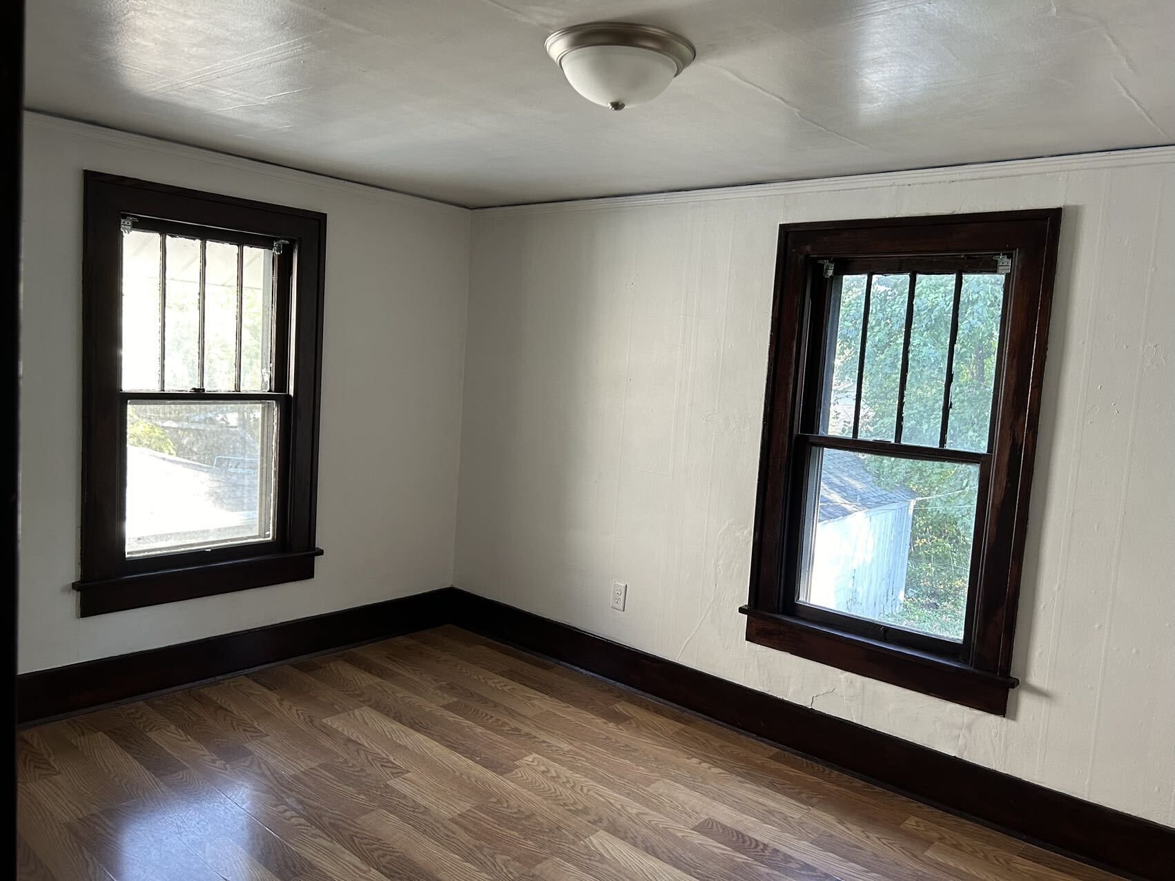 Building Photo - 1011 Maple Row
