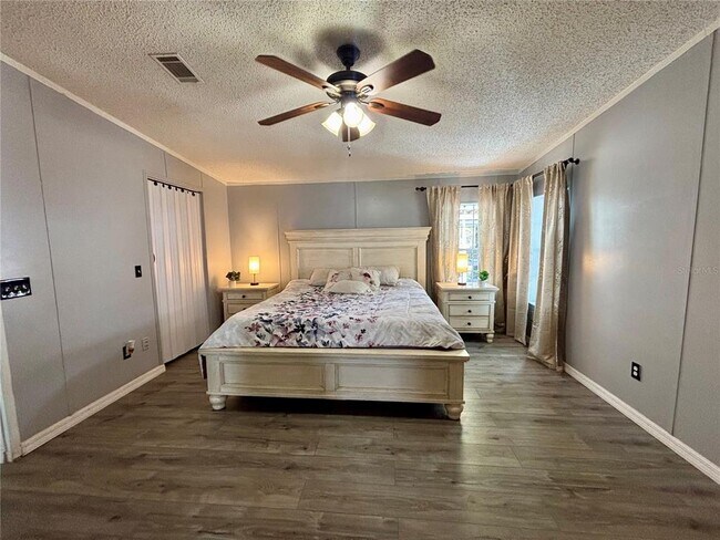 Building Photo - 6433 Orris St