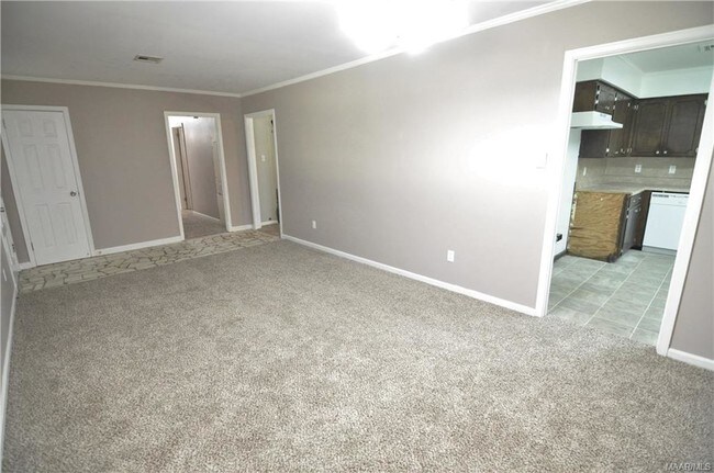 Building Photo - 334 Dee Dr