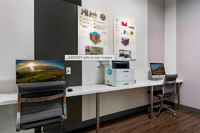 Building Photo - 601 W Jackson Blvd