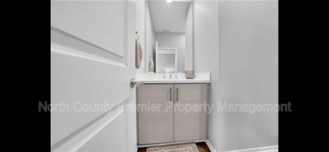 Building Photo - 1261 Via Lucero