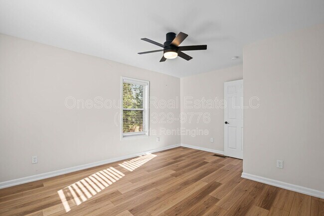 Building Photo - 1467 Ryan St SW