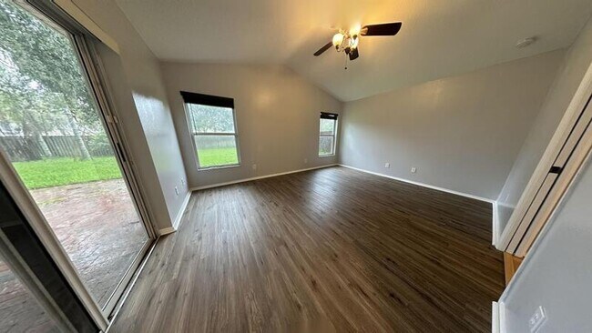 Building Photo - 4768 Ridgemoor Cir