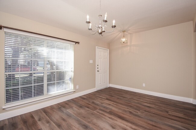 Building Photo - 20922 Barbons Heath Ct