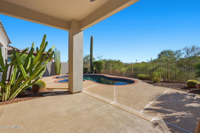 Building Photo - 15707 E Cactus Dr