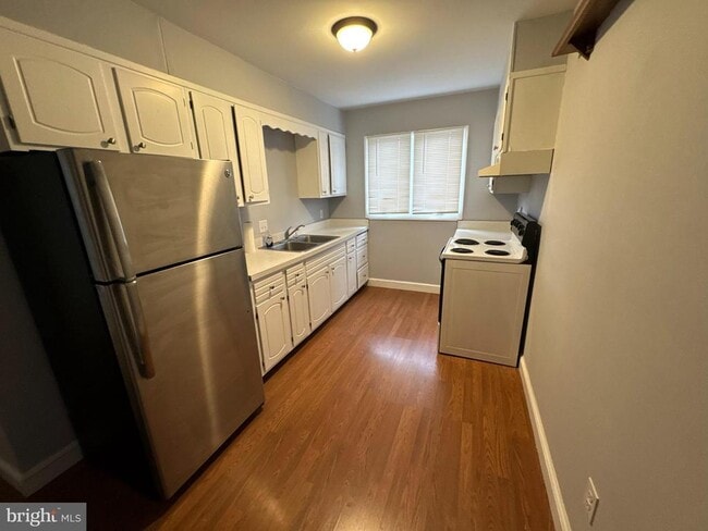 Building Photo - 43 S Main St