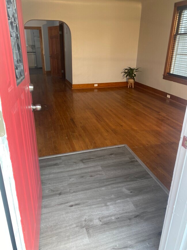 Building Photo - 834 4th St NW