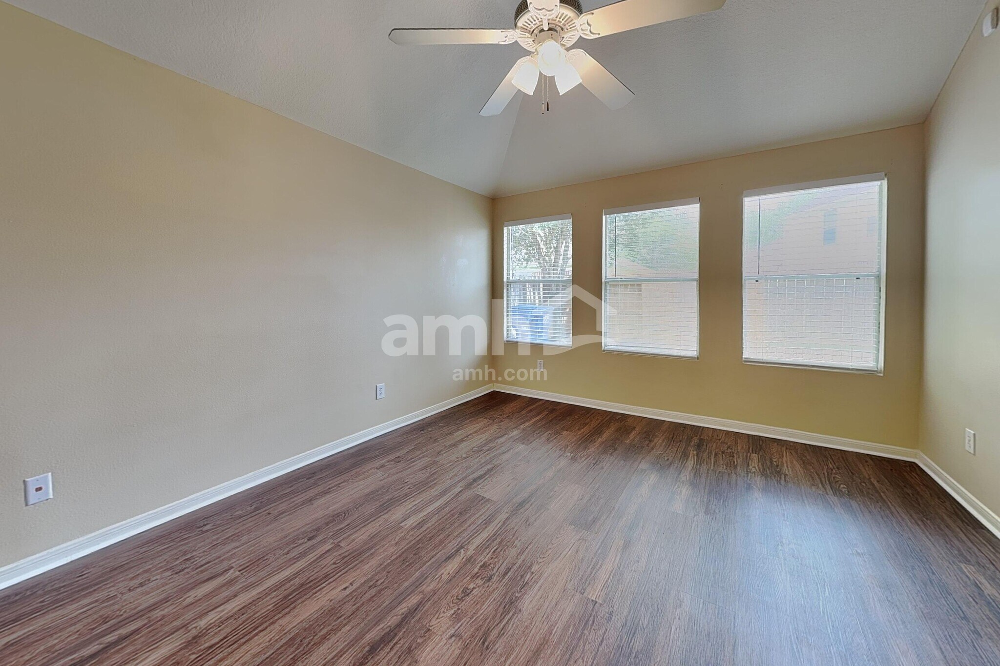 Building Photo - 5602 Darby Square Trl