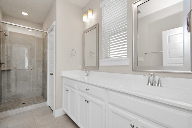 Building Photo - 746 Strawberry Pines Ct