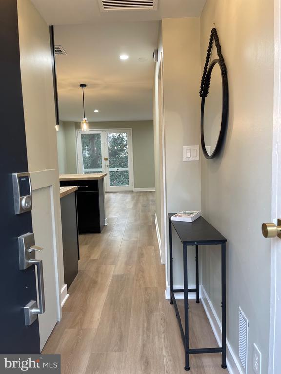 Building Photo - 620 3rd St SW