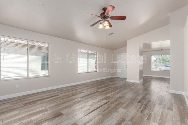 Building Photo - 15820 W Monroe St