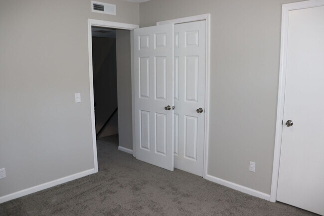 Building Photo - 731 Old Liberty Rd