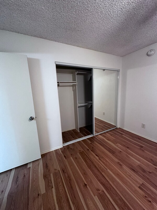 Building Photo - 135 N Swall Dr