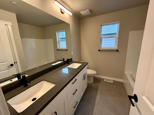 Building Photo - Stunning BRAND NEW 3 bed 2.5 bath home in Marysville