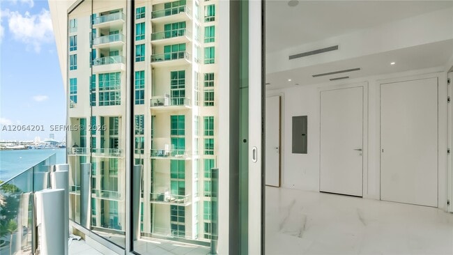 Building Photo - 300 Biscayne Blvd