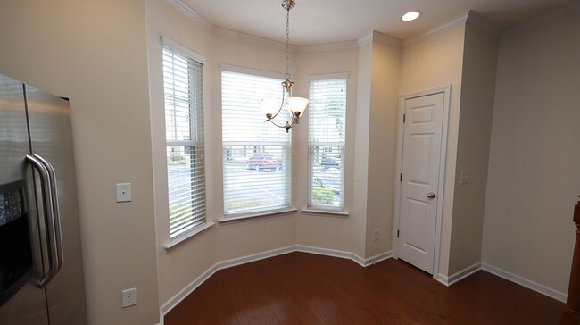 Building Photo - End Unit Townhome in Highland Creek Commun...