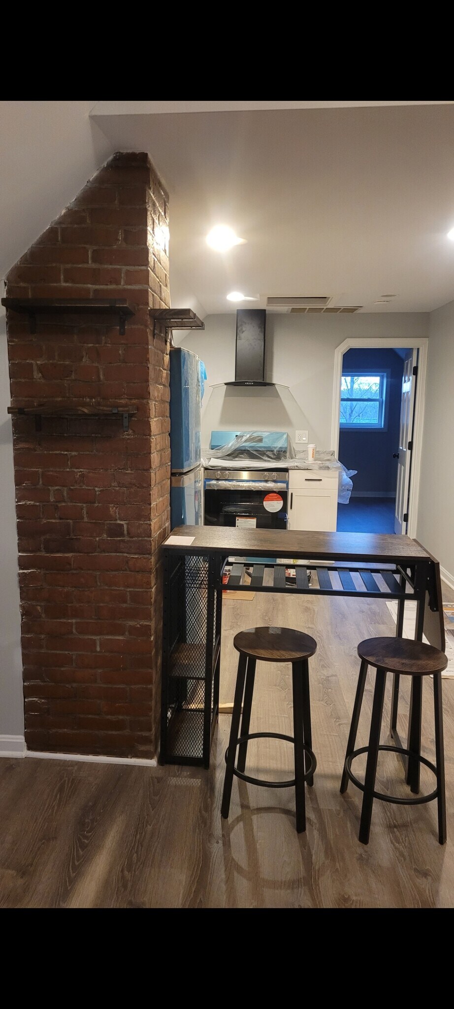 Building Photo - 11 Maple Ave