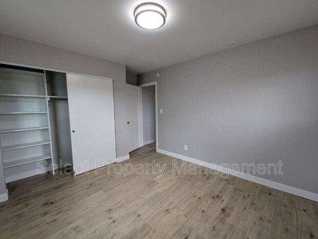 Building Photo - 3211 Jonquil Dr