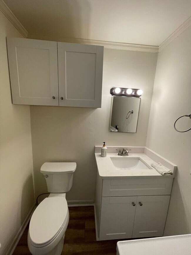 Building Photo - 2 BR / 1 BA Renovated Home for Rent in Gas...