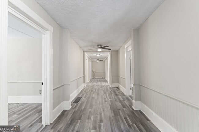 Building Photo - 212 W Quilly St