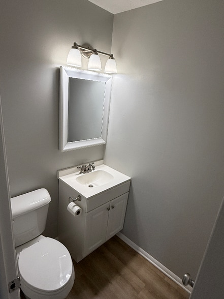 Building Photo - 33803 Electric Blvd