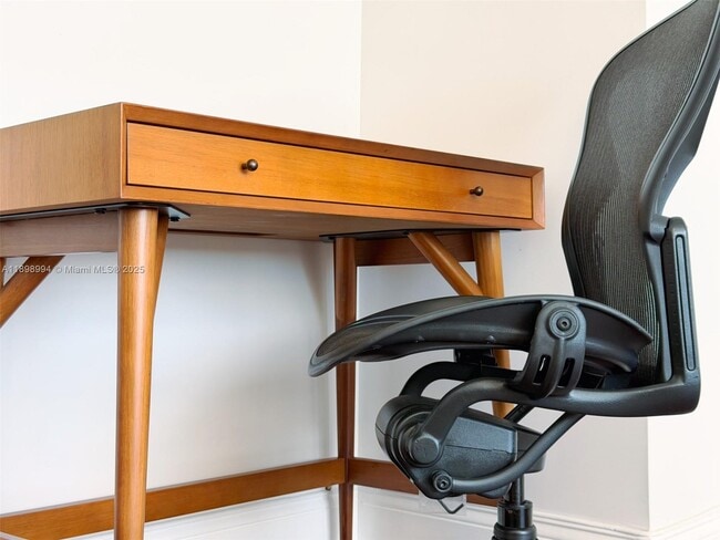 Building Photo - 2101 S Ocean Dr